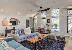 Remodeled, Open and Bright, Private Hot Tub