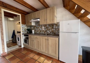 Renovated 2-Room House, 350m from Beach, Private Garden, Parking, Sleeps 4