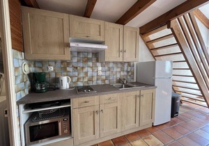 Renovated 2-Room House, 350m from Beach, Private Garden, Parking, Sleeps 4
