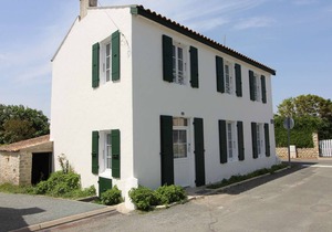 Renovated Family Home Near Beach, 3 Bedrooms, Sleeps 7, Terrace, Garden - Dolus-d'Oléron