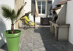 Renovated retreated house in the Center Village du Bois Plage in Ré