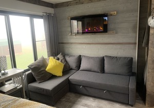Renovated slope side/view, ski in/out, 2216,slps 6