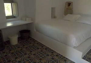 Renovated Stone House At Aroniadika