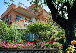 Residence Schuler - Apartment 'A' with sea-Etna view