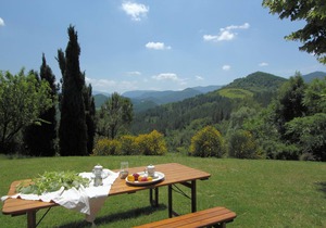 Restful Holiday Home in Acqualagna with Swimming Pool