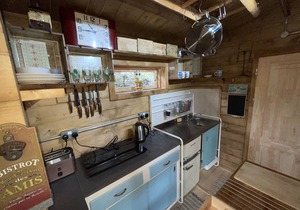 Retro Lodge nr Dartoor with hot tub & opt sauna