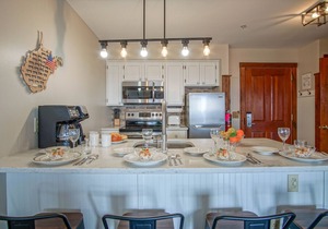 Rimfire 246: 1BR: Slope Side! Hot Tub! Tastefully Decorated