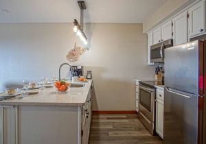 Rimfire 246: 1BR: Slope Side! Hot Tub! Tastefully Decorated