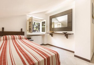 Riva dei Tessali Villa Sleeps 8 with Pool and Air Con