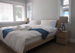 Riverfront Bed And Breakfast - Seymour Room