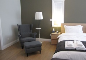Riverfront Bed and Breakfast - Capilano Room