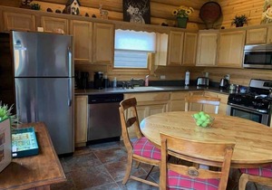 Riverside Lodge #174-Log Cabin in Greer