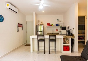 Romantic condo 1 block from Sea Progreso East