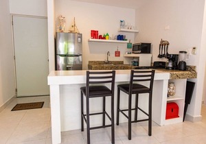 Romantic condo 1 block from Sea Progreso East