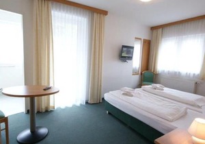 Room 101 - Pension Helvetia