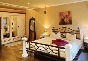 Room # 15 - CORNERS-INN - WESTERWALD PENSION