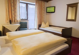 Room 302 - The Grünholz Aparthotel