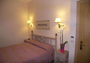 Room x 3 Villa Des Reves in the green near Montecassino