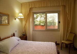 Room x 3 Villa Des Reves in the green near Montecassino