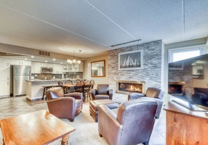 Roomy, mountain-side condo at Cachet Crossing - near skiing