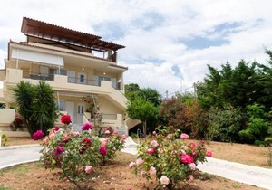 Rose's House (Near Airport)