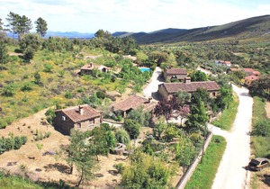 Rural Farmhouse in Valencia de Alcántara with Pool