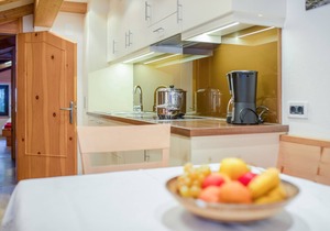 Rustic Apartment near Ski Areas with Wi-Fi, Garden and Terrace