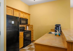 S100-102 | Heated Garage Parking| Sleeps 12