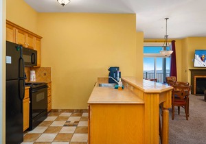 S100-102 | Heated Garage Parking| Sleeps 12