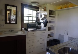 Sakonnet Point water view home + guest cottage near beach