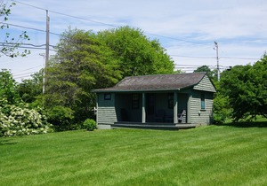 Sakonnet Point water view home + guest cottage near beach