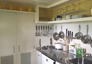 Sakonnet Point water view cottage with 8 minute walk to idyllic private beach .
