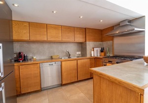 Sakura (1/4 Rooms) Luxury villa