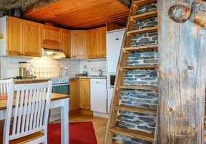 Sallanhelmi C2 by Interhome