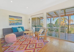 Sapphire Cottage - 3 Bedroom home with fabulous views - 3+ nights