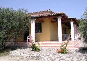 Sardinia-Orosei-east coast-apartment in villa 300 meters from the sea.