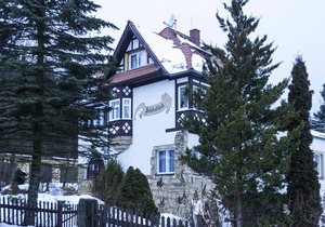Schiller Apartment