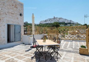 Sea and the City Apartments by Wonderful Italy