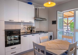 Sea Sound - Two Bedroom Apartment, Sleeps 4