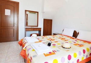 Sea View Maisonette Apartment with A/C, only 300 Meters from the Beach !