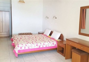 Sea View Studio with A/C, only 300 Meters from the Beach !