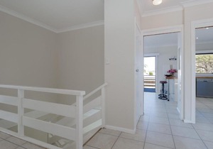 'SeaHaven', 2 Richardson Ave - Large home with Aircon, Smart TV, WIFI, Netflix & Boat Parking