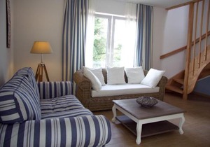 SEASIDE APARTMENTS - SUNNY BLUE