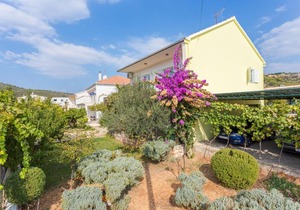 Seaside holiday house Poljica, Trogir - 5161