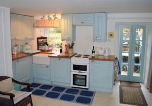 Seaview location in Inverarary, historic cottage within walking distance of town centre, sleeps 4