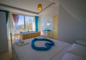 Secluded Honeymoon Villa in Kalkan,with Spectacular Views, Sleeps 2