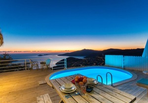 Secluded Honeymoon Villa with Spectacular Sea View