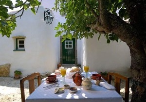 Self catering Aldeia da Mata Pequena, Turismo & Lazer, Lda for 4 people