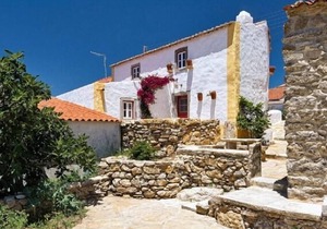 Self catering Aldeia da Mata Pequena, Turismo & Lazer, Lda for 6 people