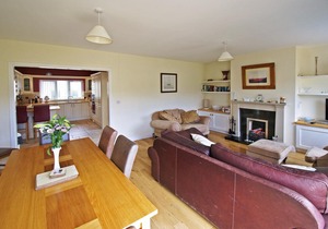Semi-detached stone cottage, in the attractive village of Cleggan (local crabs and lobsters) a…